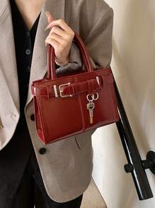 Geantă de umăr la modă pentru femei 2024 Noua sosire, geantă crossbody cu design de nișă, geantă de mână ocazională, versatilă, minimalistă, elegantă, tesatura confortabilă, textura PU, culoare solidă, închidere cu fermoar, curea detașabilă reglabilă, spațiu spațios, design pătrat online - roșu - Vizualizare 4