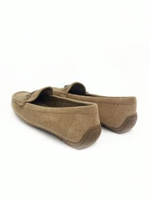 Calzado Estilo. Mocasines para mujer, con variedad de colores, con un diseño minimalista y detalles sutiles, se adaptan a cualquier estilo, perfectos para cualquier temporada. - Caqui - Ver 5
