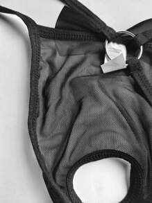 Hombres tangas elásticas cómodas y transpirables de malla negra con gráficos de letras y emoticonos y decoración metálica redonda