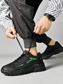 SHUANGXING Zapatos deportivos casuales ligeros con estampado de estrellas para hombres, tenis con cordones de parte superior baja, transpirables para entrenamiento diario y running, color negro - negro verde fluorescente - Ver 7