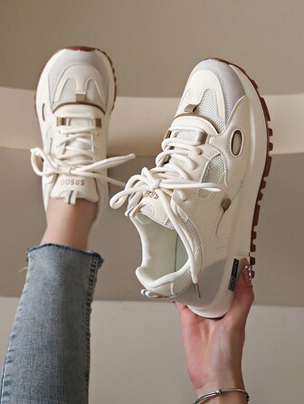 Nuove scarpe sportive con suola spessa, versatili, in rete beige e design chunky, scarpe casual da esterno color kaki con effetto patchwork, adatte per tutte le stagioni