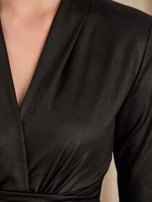 女式纯色 V 领长袖褶皱开衩下摆连衣裙 - 黑色 - 查看 7