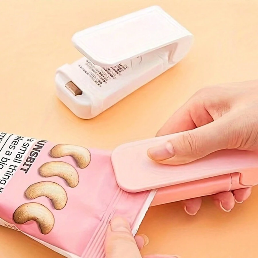 1pc Random Color Snack Sealing Machine, Mini Small Household Plastic Sealing Machine, Moisture-Proof Fresh-Keeping Portable Pumping Vacuum Plastic Bag Sealing Machine Christmas Essentials Christmas Gifts - Multicolor - View 1