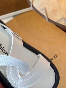 1 双儿童软底防滑休闲露趾凉鞋，百搭户外沙滩鞋，适合夏季 - 白色 - 查看 10