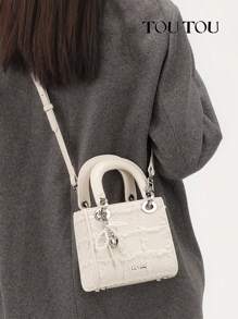 TOUTOU 可爱的蝴蝶结和心形细节设计师灵感手提包，简约复古提花编织手提包，多功能单肩包和斜挎包，适合通勤和约会，是送给爱人和情人节的完美礼物