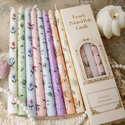 2 piezas/Caja, Velas cónicas impresas de 25 cm - Esenciales para el Día de San Valentín en los mercados europeo y estadounidense. Decoradas con patrones de corazones, son la opción ideal para cenas románticas a la luz de las velas, bodas y festividades. Velas aromáticas decorativas, un conjunto de encantadoras velas de cera de soja. Un regalo para novias, un regalo para mujeres, un regalo de invierno, velas aromáticas para decoración del hogar, regalos de cumpleaños y graduación.
