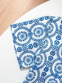 Set de 3 piezas (Camiseta + Camisa + Pantalones cortos) para niño pequeño para vacaciones, con estampado retro azul y blanco, atuendo casual de verano, adecuado para niños de 4 a 7 años, primavera/verano
