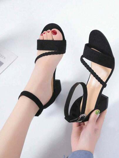 Detail Jalinan Wanita Sandal Tali Pergelangan Kaki Bertumit Chunky, Sandal Bertumit Musim Panas Elegan