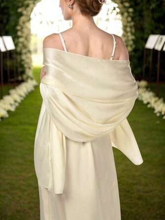 雕刻薄纱晚礼服披肩 – 轻盈的褶饰，适合户外婚礼/招待会