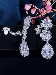1 对优雅无穿孔夹式婚礼新娘花耳环，锆石水晶吊坠镀银珠宝配饰，适合婚礼、宴会、新娘派对、选美、舞会、女士、新娘、伴娘 - 1 Pair Clip On Earrings - 查看 9