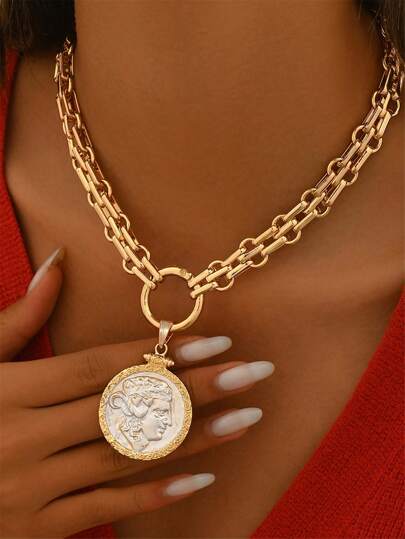 1pc Minimalist Turquoise Thick Carved Portrait Decor Hammer Texture Pattern Creative Thick Jewelry Gold Silver Dual-Tone Chain Handmade Strap Pattern Necklace Pendant Necklace Classic Jewelry Luxury Girl Accessory Party Gift For Friend