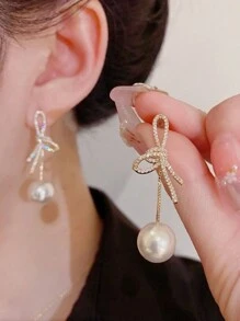 1 Pair High-End Faux Pearl & Zirconia Bow Earrings, Elegant & Versatile Formal Occasion Earrings - Gold - View 5