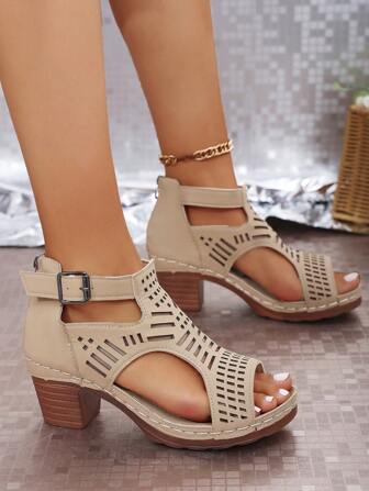 รองเท้าแตะส้นสูงชุดแฟชั่นมัลติฟังก์ชั่นสำหรับผู้หญิงไซส์ใหญ่ที่เปิดรูปแบบ