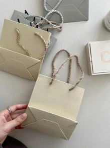 1pc Cute Solid Color Jewelry Handbag, Elegant Jewelry Packaging Bag, Ideal Gift Bag For Accessories. Suitable For Holiday, Wedding, Birthday, Graduation Season Gift Packaging