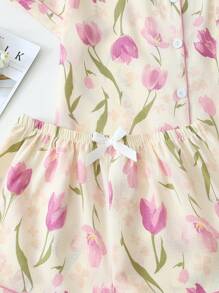 Set de 2 piezas de pijama con top de manga corta con cuello en V y botones con estampado de tulipanes florales y pantalones, ropa cómoda para el hogar apta para usar en verano