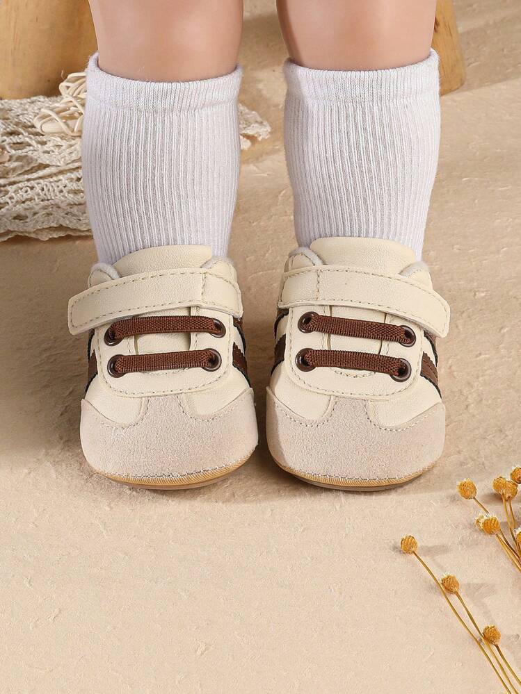 1 par de cómodos tenis casuales planos con y diseño de contraste de color, aptos para niños, versátiles y lindos, adecuados para primavera y otoño - Óxido marrón - Añade 6
