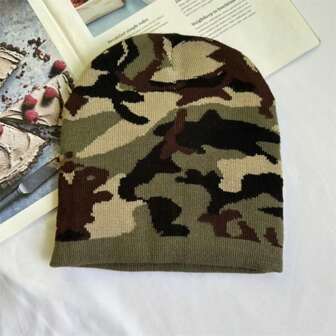 Camouflage Embroidery Letter Unisex Knit Beanie Hat, European And American Luxury Style, Outdoor Warm Cap