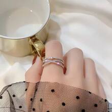 Eleganter Sterling Silber Damen Manschettenring, verstellbares offenes Kreuz-Band mit synthetischem kubischen Zirkonia, Resort-Stil Urlaubsgeschenk, platiniert, perfekt für den täglichen Gebrauch, Feiertage, Valentinstag - passend für alle Jahreszeiten