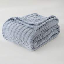 1pc Polka Dot Jacquard Taffeta Blanket (Polyester Fiber), Comfortable Minimalist Style Throw Blanket, Suitable For All Seasons For Travel And Home Use, Pet Blanket For Dogs And Cats - Teal Blue - View 6