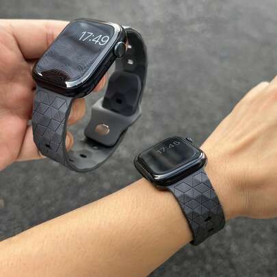 Dây đeo đồng hồ khắc họa tiết bóng đá tương thích với 41mm 40mm 44mm 45mm 42mm 38mm 49mm 46mm, Dây đeo đồng hồ thể thao bằng silicon mềm tối giản tương thích với Series 10 SE 9 8 7 6 5 4 3 2 1 Ultra