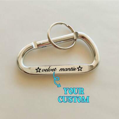 كارابينر شخصي - هدية سنوية محفورة - كارابينر مخصص - كارابينر مخصص فضي. هدية للأنشطة الخارجية (مناسبة للصديق) - هدية عيد الحب - هدية للأنشطة الخارجية (مناسبة للأب). متين، من الفولاذ المقاوم للصدأ، ملون، جميل، رائع، ممتع، كاواييي، طراز الألفية، عصري، يناسب الجنسين، كاجوال، مخصص، شخصي، فريد، حصري