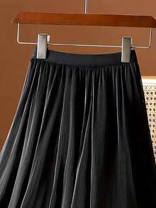 Chân váy chữ A dài ngang gối bằng chiffon màu trơn, cạp chun co giãn, có lớp lót, kiểu dáng thanh lịch, tôn dáng, phù hợp cho mùa xuân/hè, đi làm, đi nghỉ mát. Màu đen. - màu đen - Xem 4