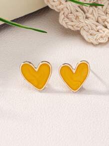 1 paire de boucles d'oreilles clous minimalistes et élégantes en émail en forme de cœur, jolies et douces, bijoux polyvalents à la mode pour femmes, fête, voyage, utilisation quotidienne, cadeau pour la Saint-Valentin, maman, mère, fête des mères