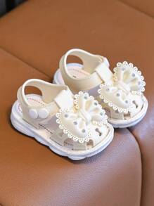 1 par de sandalias blancas adorables para bebé/niña pequeña, zapatillas de estar por casa, calzado de playa para verano