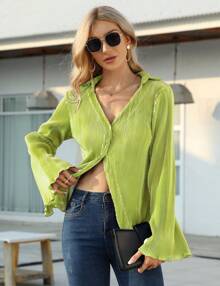 Yesfashion Blusa de mujer con escote en V profundo y mangas largas acampanadas, camisas casuales elegantes con botones en la parte delantera