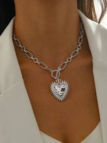 1pc Minimalism Simple Chunky Heart Decor Hammering Pattern Creative Chunky Charm Necklace Silver Chain Handmade Twisted Pattern Chain Fashionable Women Choker Pendant Necklace Classic Jewelry Luxury Girl Accessories Party Gift For Friend Free To Match Silver Women Necklaces