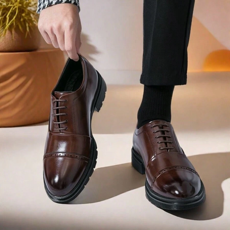 Brown Leather Dress Shoes For Men With Triple Buckled Lace-Up Closure, Suitable For Office, Banquet, Wedding Party And Groom Wedding - Brown - View 1