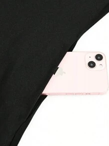 Vestido de punto de manga corta con hombros abiertos, bajo asimétrico y bolsillos ocultos laterales en tallas grandes