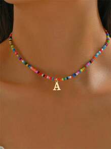 1 pieza Collar elegante con iniciales para niñas, collar de cuentas de colores con 26 letras, collar de joyería con iniciales significativas