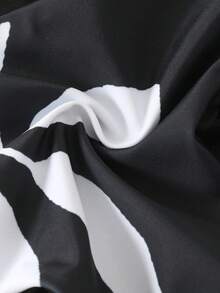 New Fashion Women Sexy Black & White Floral Print Halter Backless 2-Piece Bikini Swimwear, Perfect For Beach Holiday, Summer