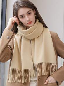 1条女士纯色仿羊绒围巾，带流苏，柔软仿羊毛披肩，优雅简约，适合日常佩戴、各种场合，春、夏、秋、冬四季皆可搭配连衣裙。