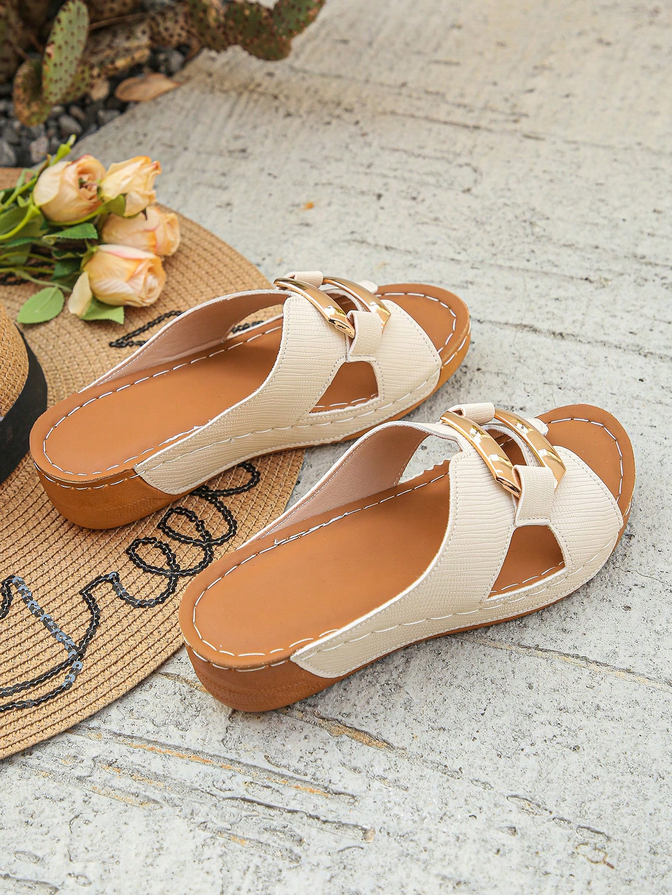 نعال منصة سميكة النعل للنساء مفتوحة الأصابع على شك...