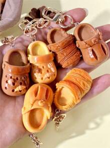 1 件/6 件套彩色迷你拖鞋形钥匙扣，可爱卡通面包鞋吊坠，适合日常装扮，S 适合姐妹，包袋配饰汽车配饰包袋挂饰学校背包哥特 Y2k 万圣节配饰教师节圣诞节礼物创意包袋挂绳带身份证夹汽车配饰包袋挂饰 - 拖鞋鑰匙扣 - 查看 11