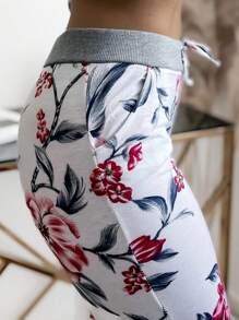 Women's White And Pink 3/4 Length Shorts - White - View 4