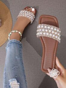 GlamourGrip Sandalias para dama tipo huaraches de mujer con pedrería elegante, chanclas planas estilo coreano con punta abierta, sandalias tejidas de verano con suela gruesa, zapatos planos de moda para playa, vacaciones o uso casual, diseño brillante con perlas, ideales para outfits con faldas o jeans - Beis - Ver 1