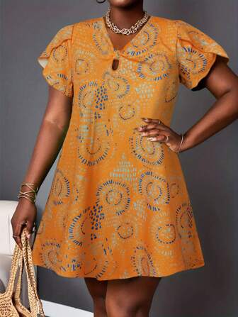 欧美节日风夏季新款V领简约图案印花休闲黑色风短袖女大码连衣裙