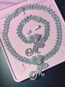 银色女士项链 A-Z 首字母个性化嘻哈经典蝴蝶字母吊坠链项链和手链套装饰物 26 个幸运字母，适合男女日常佩戴情人节时尚珠宝礼物，妈妈，母亲，母亲节，礼物 - 蝴蝶型 - 查看 11