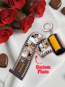1 st. Koppel Aangepaste Filmrol Sleutelhanger Met 5/10/15/20 Foto's Lief Koppel Cadeau Familie Cadeau Gepersonaliseerde Foto Sleutelhanger Filmrol Sleutelhanger Aangepaste Koppel Film Sleutelhanger Cadeau Camera Roll Filmrol Sleutelhanger Voor Vriend Vriendin Herinneringscadeau Verjaardagscadeau Feestcadeau, Koppel Cadeau, Jubileumcadeau Vakantie Cadeau Valentijnsdag Cadeau Voor Vriend Echtgenoot Vrouw Vriendin Beste Cadeau Voor Moeder, Vader