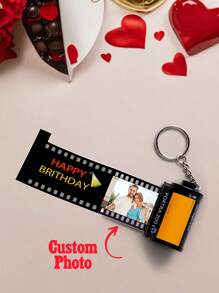 1 st. Koppel Aangepaste Filmrol Sleutelhanger Met 5/10/15/20 Foto's Lief Koppel Cadeau Familie Cadeau Gepersonaliseerde Foto Sleutelhanger Filmrol Sleutelhanger Aangepaste Koppel Film Sleutelhanger Cadeau Camera Roll Filmrol Sleutelhanger Voor Vriend Vriendin Herinneringscadeau Verjaardagscadeau Feestcadeau, Koppel Cadeau, Jubileumcadeau Vakantie Cadeau Valentijnsdag Cadeau Voor Vriend Echtgenoot Vrouw Vriendin Beste Cadeau Voor Moeder, Vader