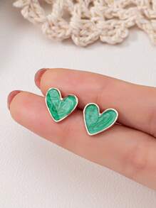 1 paire de boucles d'oreilles clous minimalistes et élégantes en émail en forme de cœur, jolies et douces, bijoux polyvalents à la mode pour femmes, fête, voyage, utilisation quotidienne, cadeau pour la Saint-Valentin, maman, mère, fête des mères