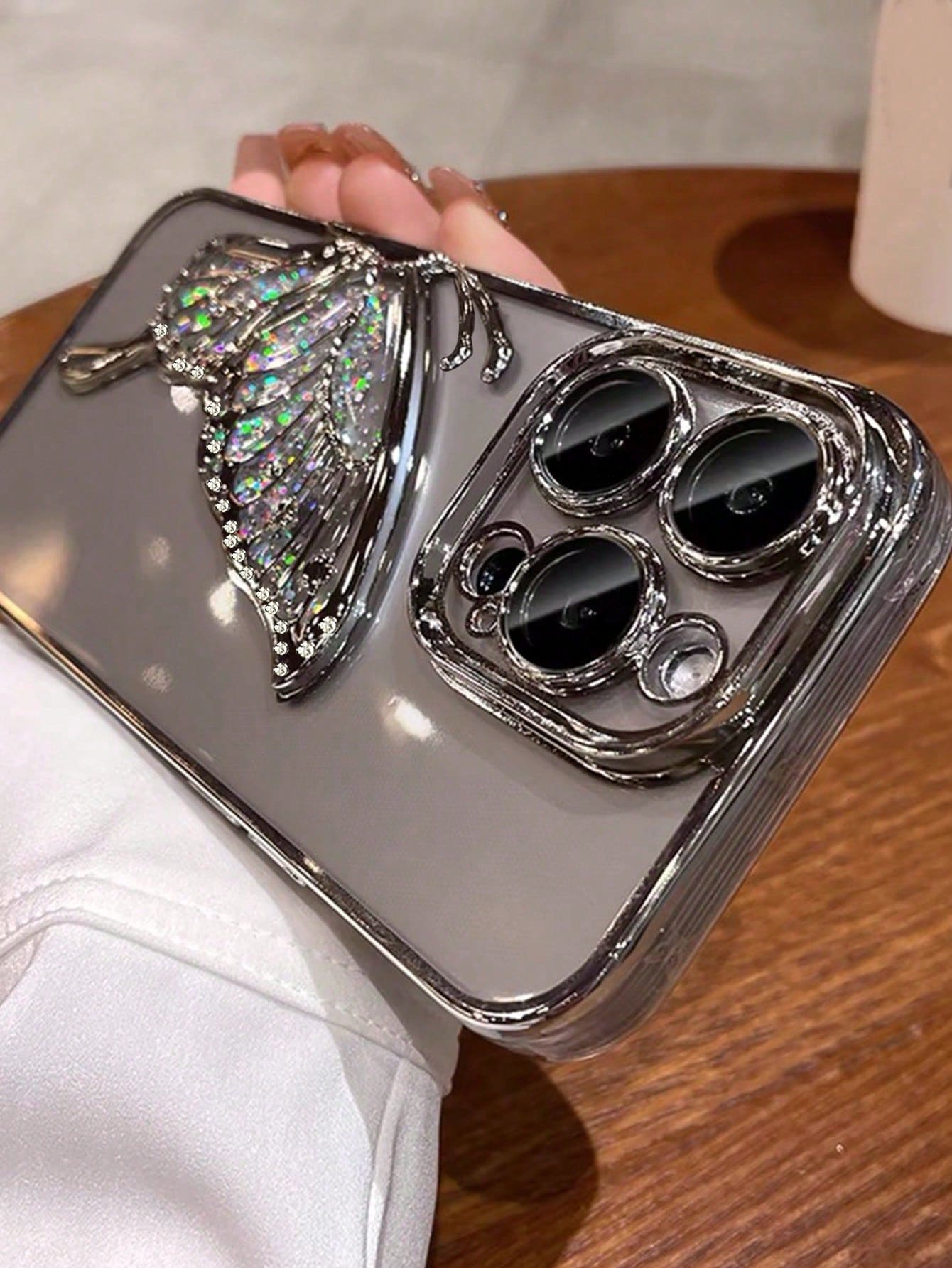 蝴蝶设计时尚高端保护手机壳，全覆盖创意个性化手机壳兼容 17、 16/16 Pro/16 Pro Max、Galaxy S22/S23/S24/S25、A04/05/06/A07/A14/A15/A16/A17/A24/A25/A34、Redmi Note 7/8/9/10/11/12/13、Redmi 9/10/12/13C、OPPO、MOTO、Honor、HW、Realme、Reno 7 - 銀色 - 查看 1