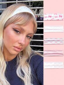 1件装女士休闲可爱街头风蝴蝶结爱心格纹印花发带，涤纶材质，用途广泛，适合日常佩戴、海滩度假、假日出行，可作头巾、发带、吸汗带、发箍等，是秋冬季女士度假装扮的理想发饰，优雅围巾，柔软舒适。 - 彩色 - 查看 1