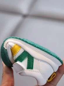 1 双儿童休闲鞋，软皮拼色设计橡胶鞋底防滑幼儿运动鞋，适合户外活动，春秋季