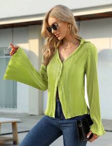 Yesfashion Blusa de mujer con escote en V profundo y mangas largas acampanadas, camisas casuales elegantes con botones en la parte delantera