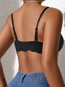女士黑色小胸聚拢文胸，无缝无钢圈文胸，纯色简约日常穿着文胸，配有柔软厚实的掌心罩杯，舒适透气的性感内衣，后背闭合运动内衣，配有可调节和可拆卸的肩带，无肩带和露背设计，适合派对、婚礼或礼服 - 黑色 - 查看 4