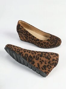 Women's Fashion Soft Comfortable Wedge Heel Pumps - Brown - View 2